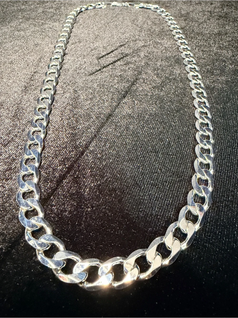 Cuban 925 Stamped Silver filled 22in 9.3MM necklace. 55.5g. Very nice piece